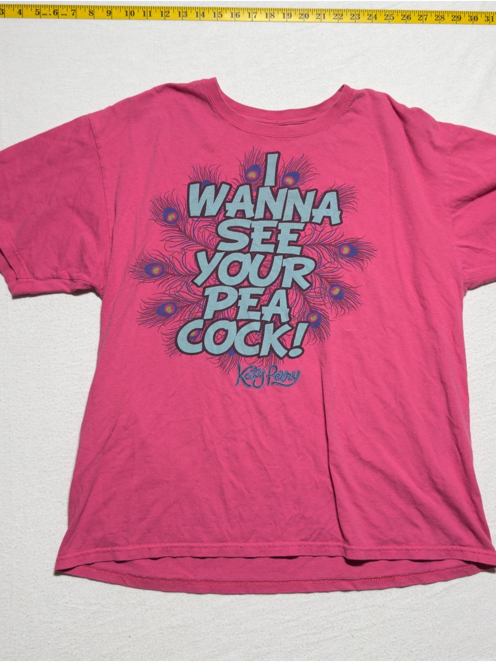 Cool 2010 Katy Perry “I wanna see your peacock” shirt